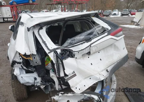 2024 Toyota Rav4 Le z USA, uszkodzony, nr VIN 2T3K1RFV1RC290126